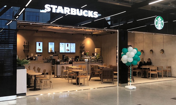 Piantek vastasi Starbucksin uuden kahvilan kokonaisurakoinnista Helsinki-Vantaan lentoaseman non-schengen-alueella alkukeväällä 2020